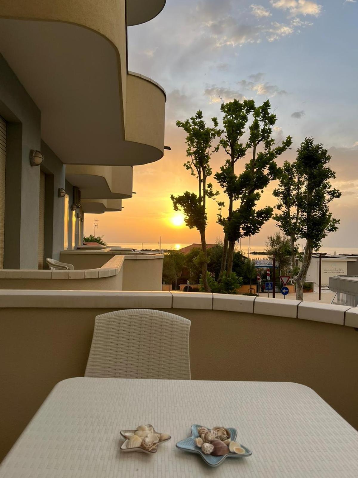 Residence Gabbiano Vista Mare San Mauro Mare Exterior photo